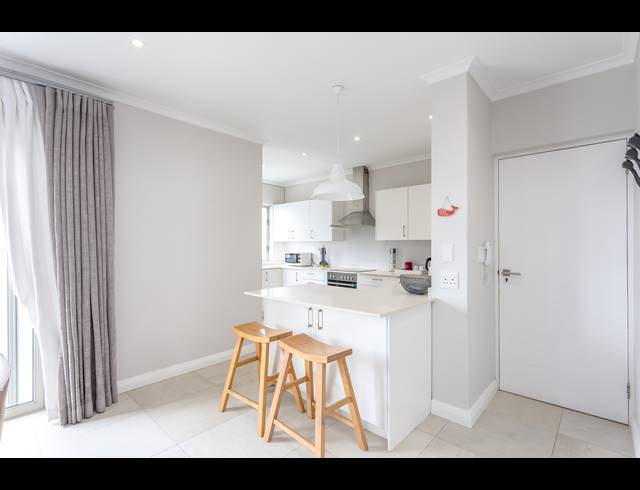 2 BEDROOM APARTMENT BLOCK TO LET IN MUIZENBERG